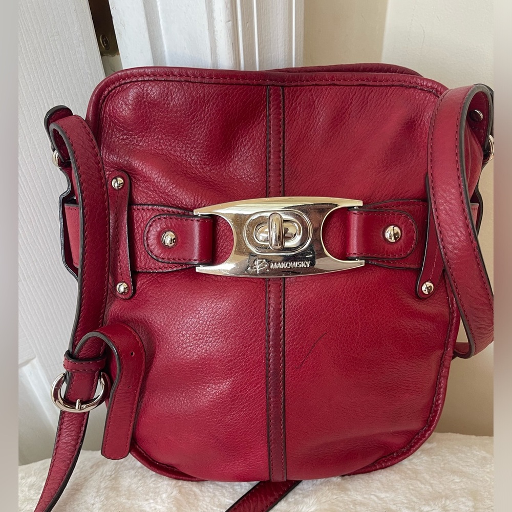 B. Makowsky crossbody Bag EUC